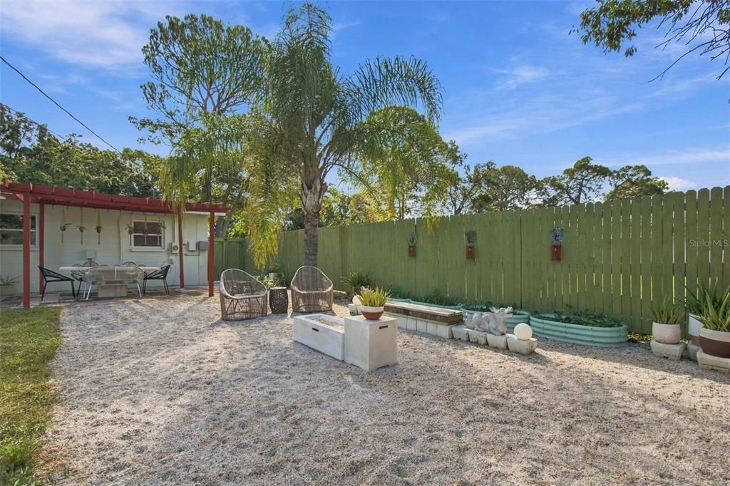 For Sale: $435,000 (3 beds, 2 baths, 1332 Square Feet)
