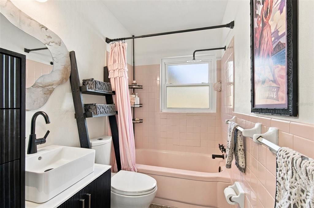 For Sale: $435,000 (3 beds, 2 baths, 1332 Square Feet)