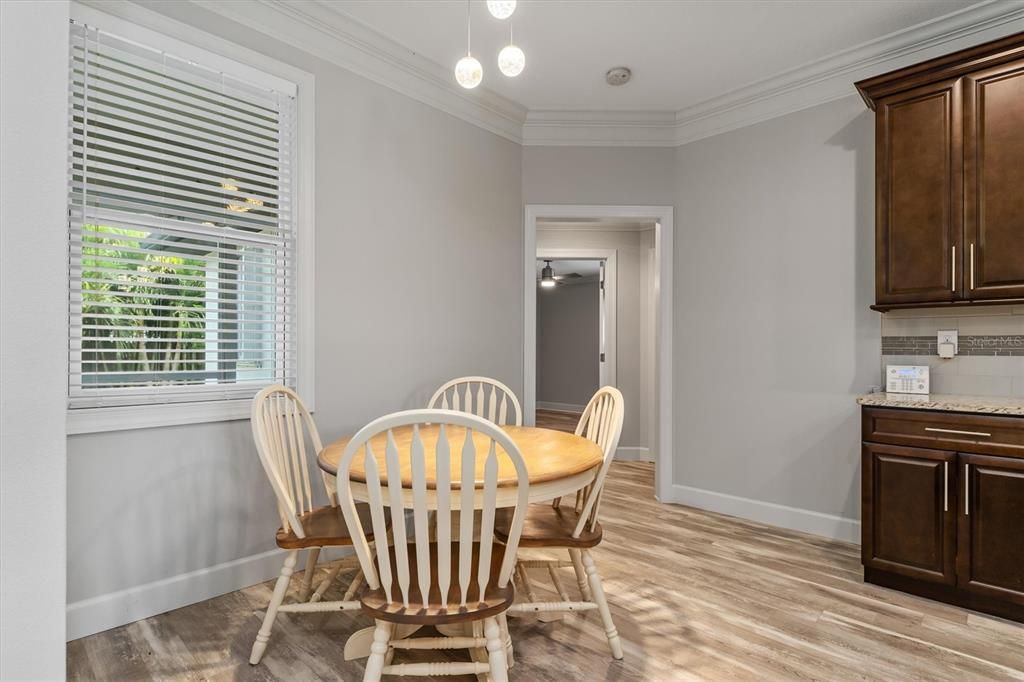 For Sale: $472,500 (3 beds, 2 baths, 1834 Square Feet)