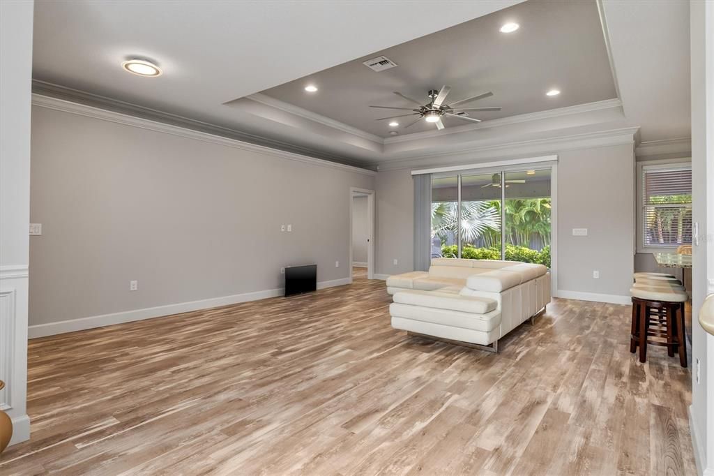 For Sale: $472,500 (3 beds, 2 baths, 1834 Square Feet)