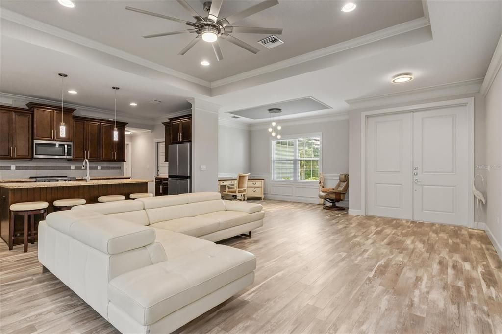 For Sale: $472,500 (3 beds, 2 baths, 1834 Square Feet)