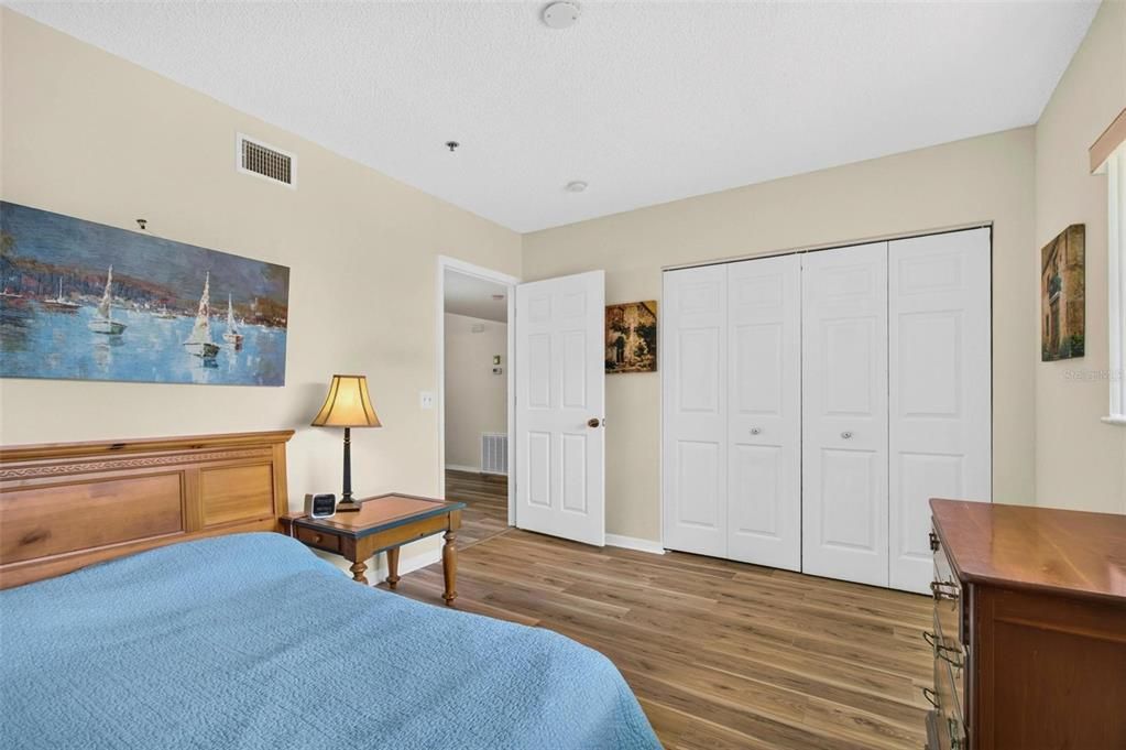 For Sale: $209,990 (3 beds, 2 baths, 1325 Square Feet)