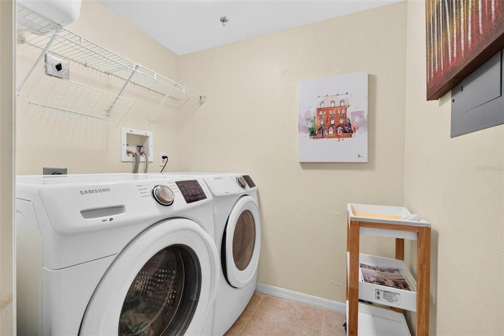 For Sale: $209,990 (3 beds, 2 baths, 1325 Square Feet)