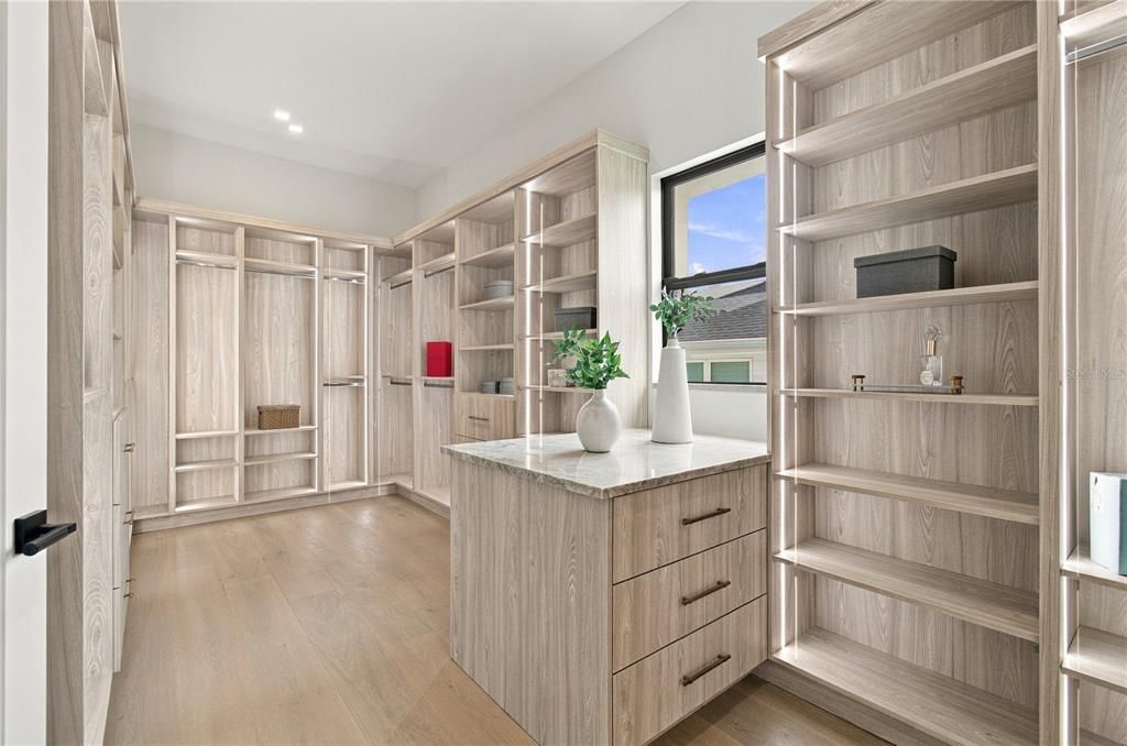 For Sale: $2,590,000 (5 beds, 4 baths, 4859 Square Feet)