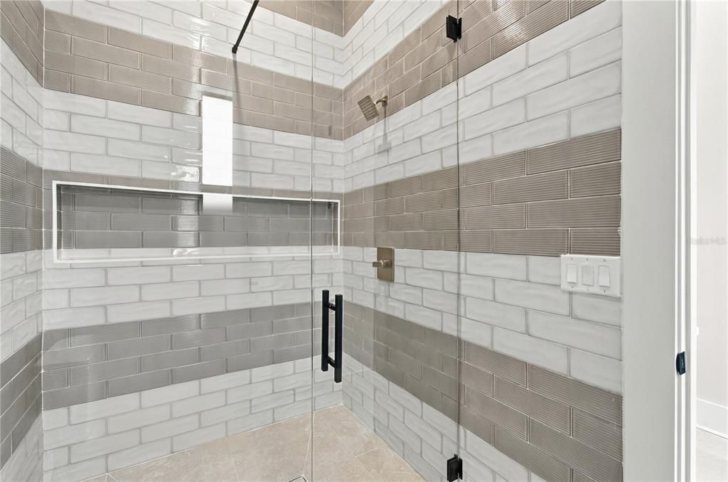 For Sale: $2,590,000 (5 beds, 4 baths, 4859 Square Feet)