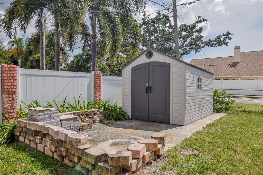 For Sale: $369,900 (2 beds, 2 baths, 1116 Square Feet)