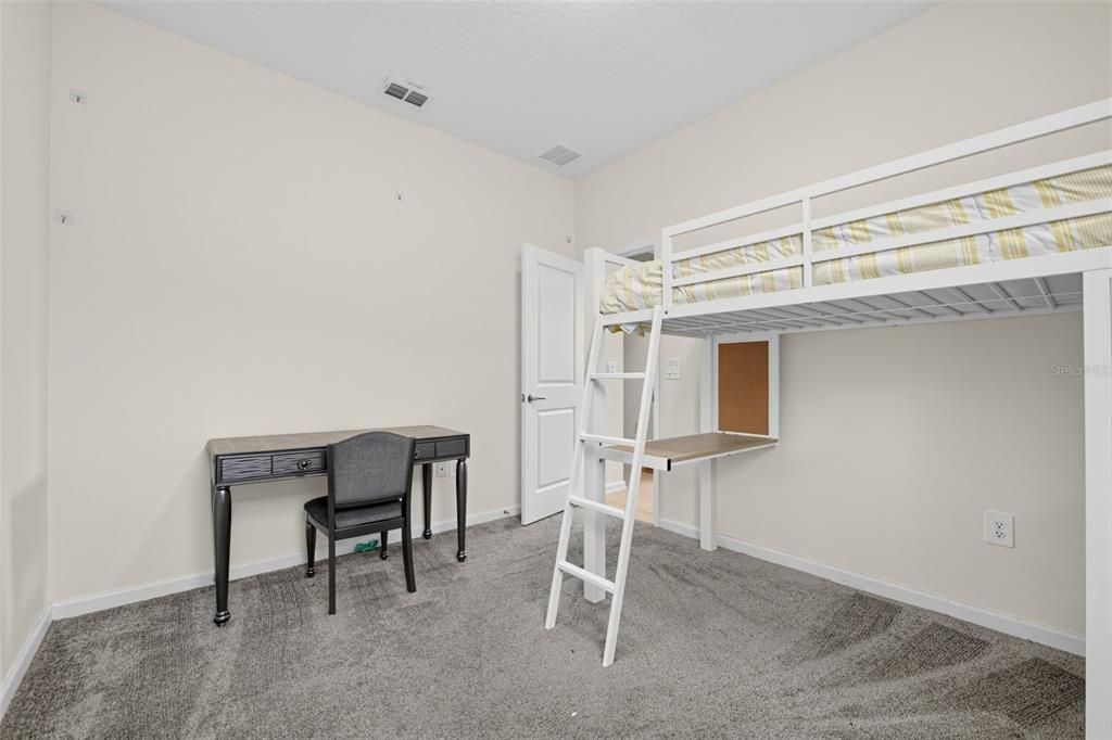На продажу: $399,950 (4 спален, 3 ванн, 2110 Квадратных фут)