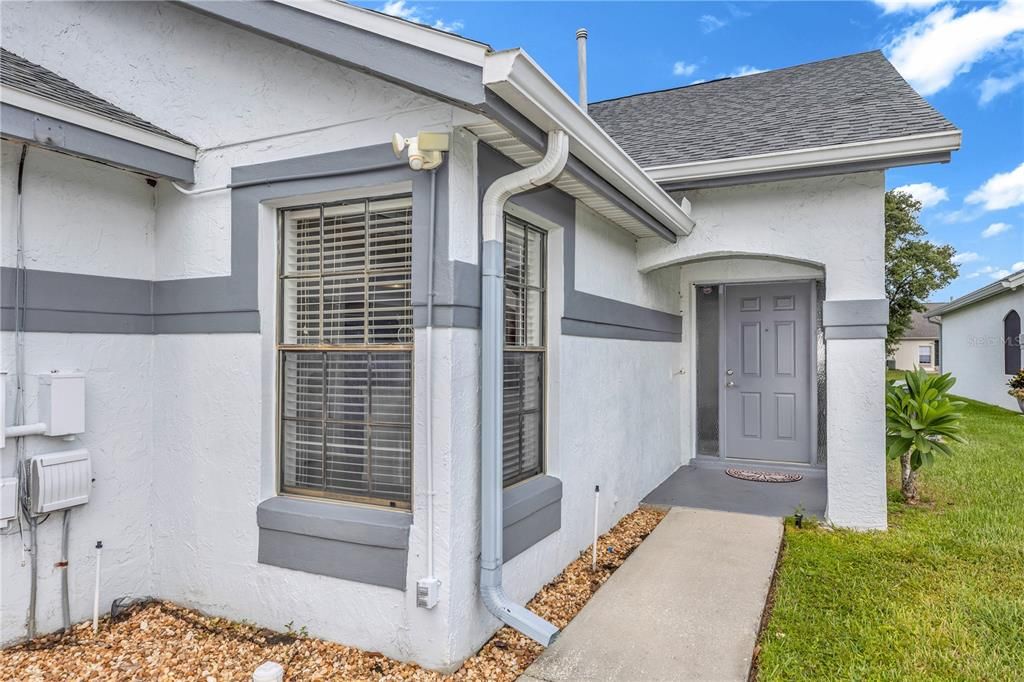 For Rent: $2,500 (3 beds, 2 baths, 1600 Square Feet)