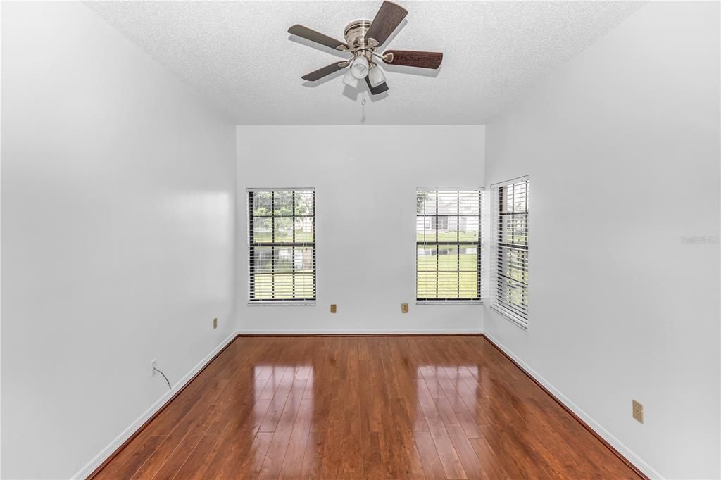 For Rent: $2,500 (3 beds, 2 baths, 1600 Square Feet)