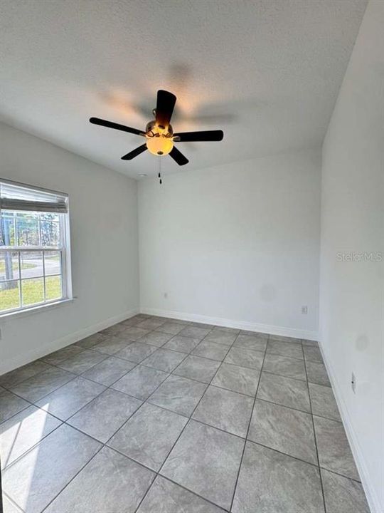 For Rent: $1,995 (4 beds, 2 baths, 1696 Square Feet)
