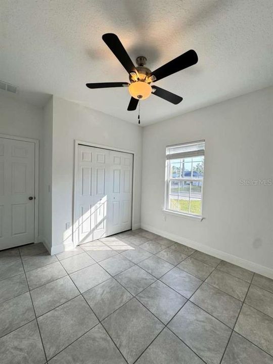 For Rent: $1,995 (4 beds, 2 baths, 1696 Square Feet)