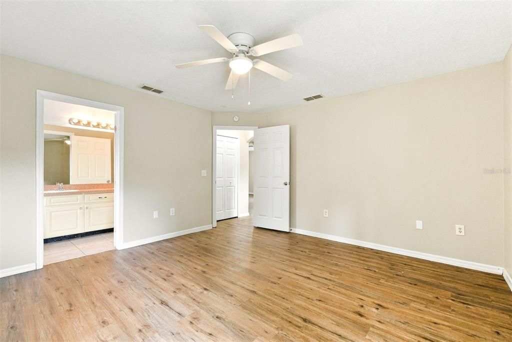 For Rent: $2,495 (3 beds, 2 baths, 1342 Square Feet)