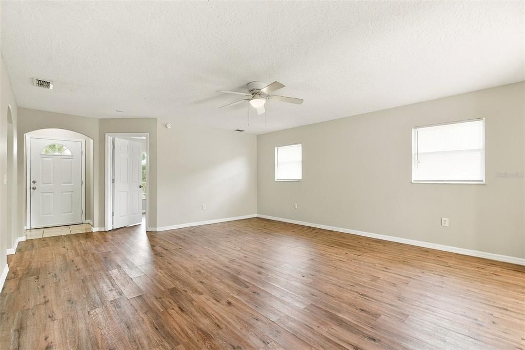 For Rent: $2,495 (3 beds, 2 baths, 1342 Square Feet)