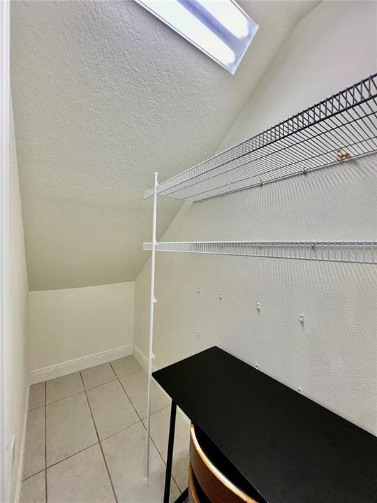 En Renta: $2,150 (3 camas, 3 baños, 1716 Pies cuadrados)