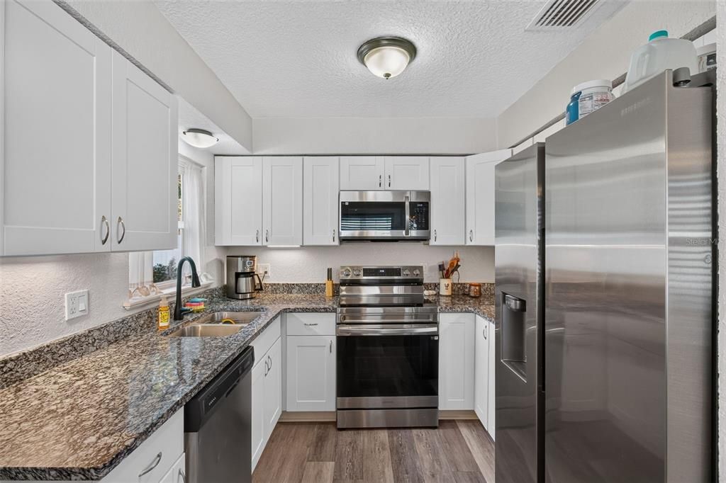 For Sale: $339,900 (3 beds, 1 baths, 1084 Square Feet)
