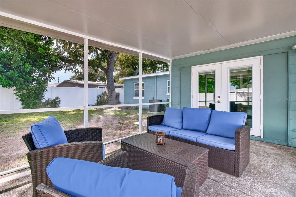 For Sale: $339,900 (3 beds, 1 baths, 1084 Square Feet)