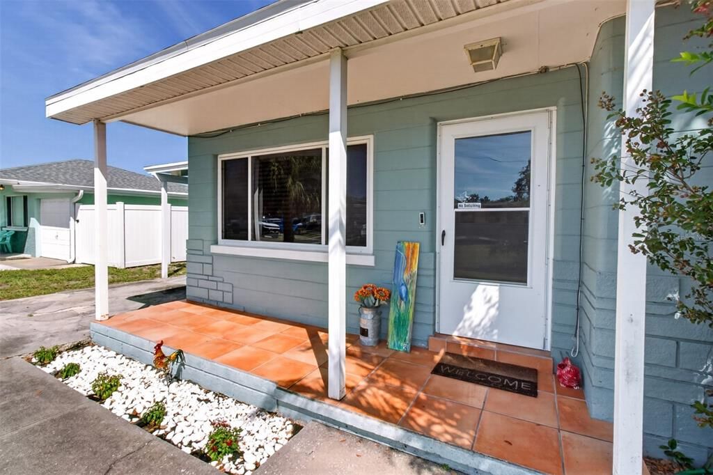 For Sale: $339,900 (3 beds, 1 baths, 1084 Square Feet)