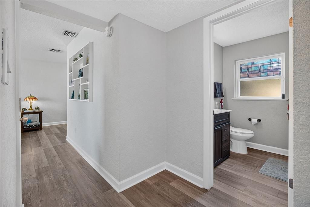 For Sale: $339,900 (3 beds, 1 baths, 1084 Square Feet)