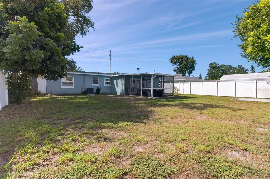 For Sale: $339,900 (3 beds, 1 baths, 1084 Square Feet)