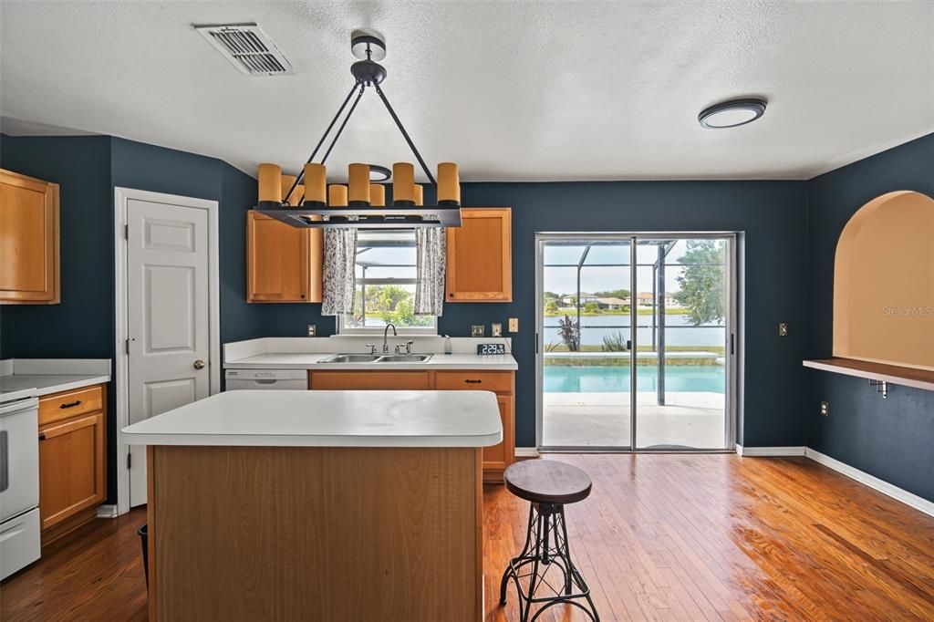 For Rent: $2,995 (4 beds, 2 baths, 2222 Square Feet)