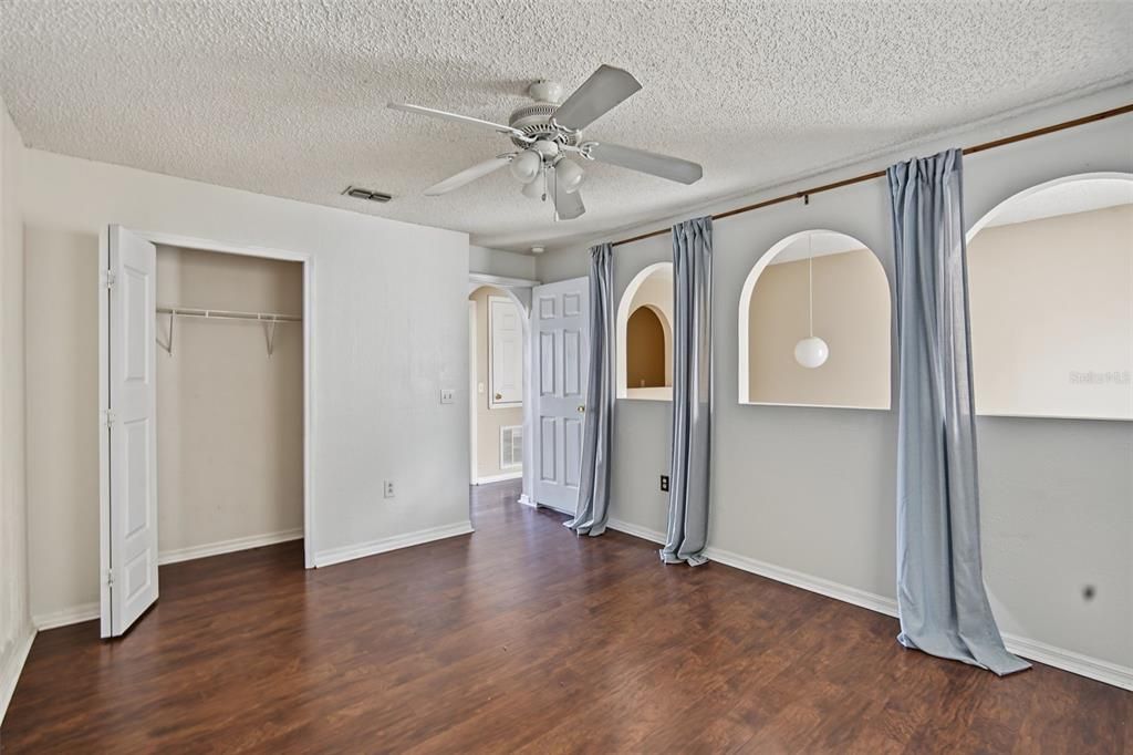For Rent: $2,995 (4 beds, 2 baths, 2222 Square Feet)