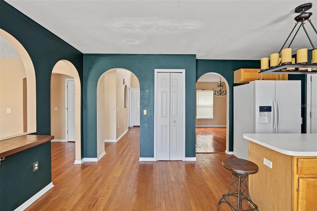 For Rent: $2,995 (4 beds, 2 baths, 2222 Square Feet)
