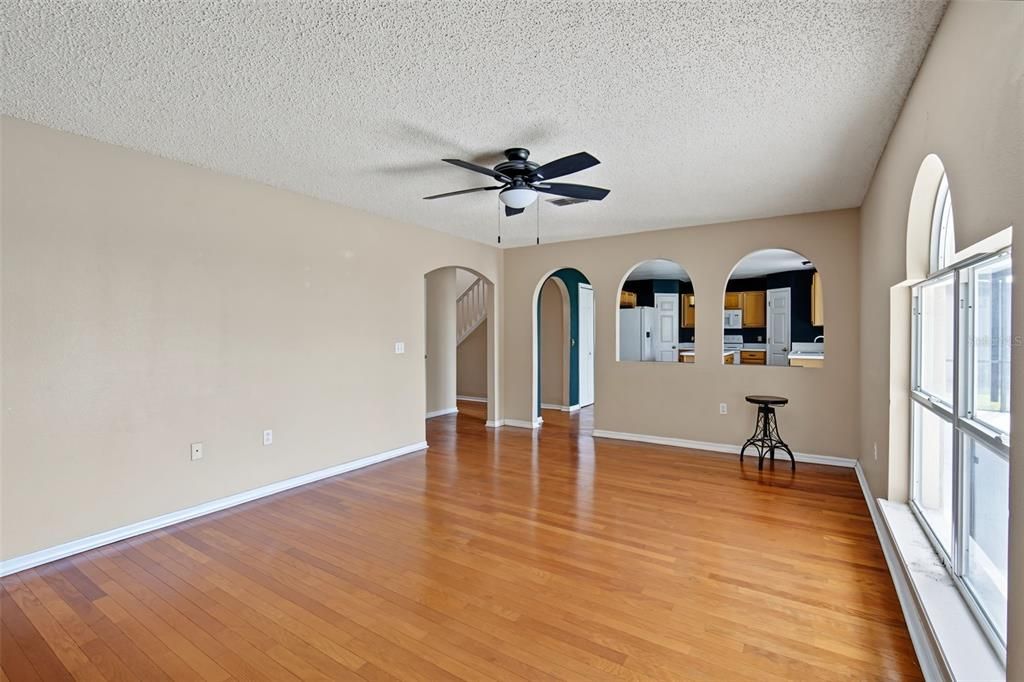 For Rent: $2,995 (4 beds, 2 baths, 2222 Square Feet)