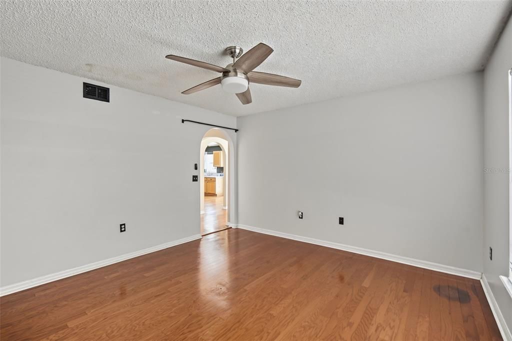 For Rent: $2,995 (4 beds, 2 baths, 2222 Square Feet)