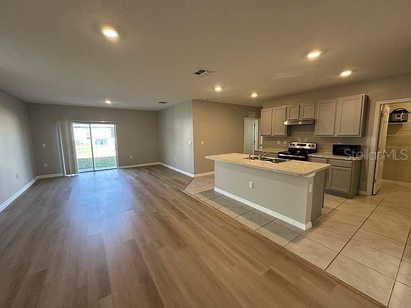 For Sale: $360,000 (5 beds, 3 baths, 2522 Square Feet)