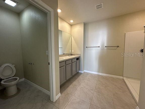 For Sale: $360,000 (5 beds, 3 baths, 2522 Square Feet)