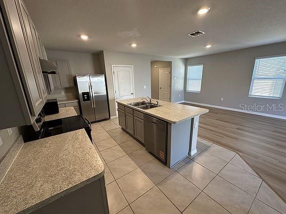 For Sale: $360,000 (5 beds, 3 baths, 2522 Square Feet)