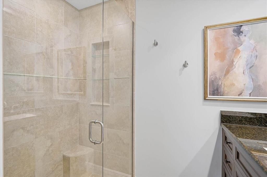 На продажу: $335,000 (3 спален, 2 ванн, 1812 Квадратных фут)