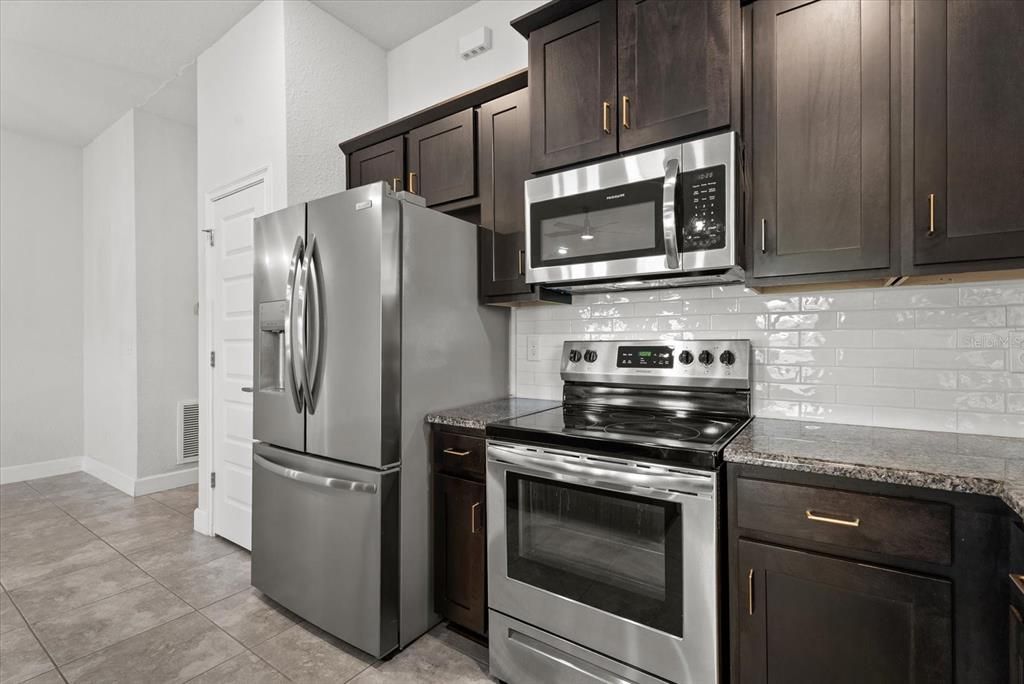 En Venta: $364,900 (3 camas, 2 baños, 1718 Pies cuadrados)
