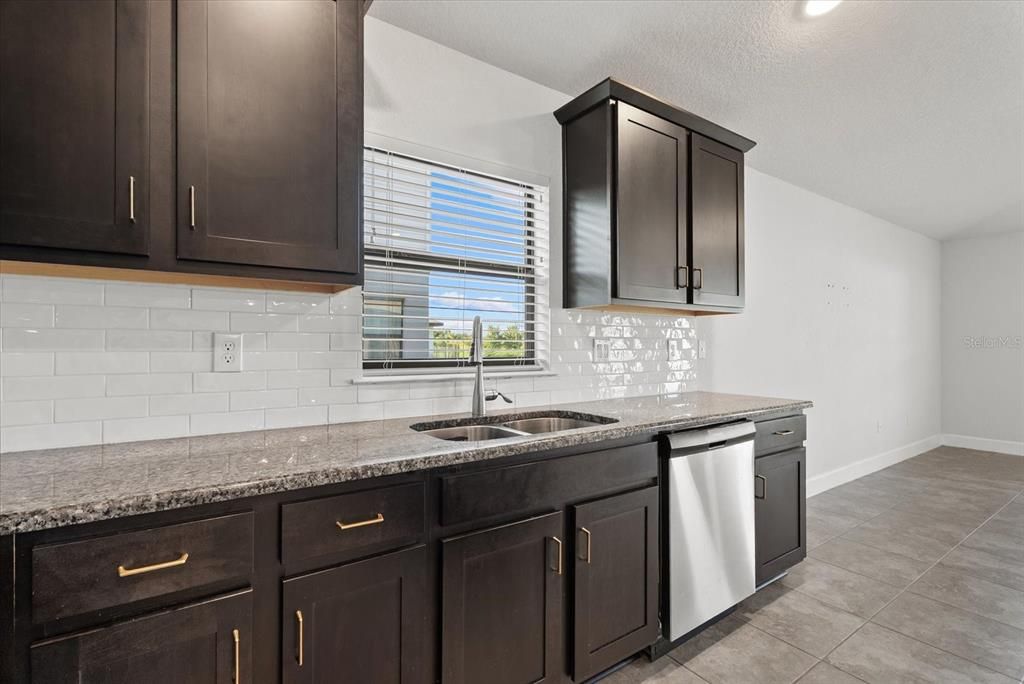 En Venta: $364,900 (3 camas, 2 baños, 1718 Pies cuadrados)