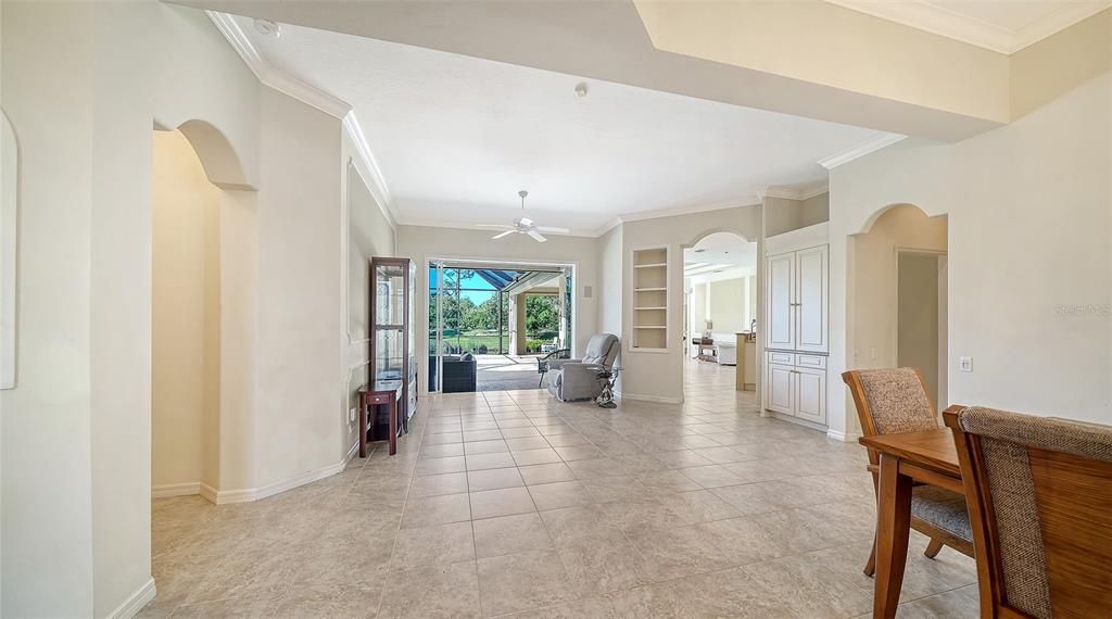 En Venta: $949,900 (3 camas, 3 baños, 2923 Pies cuadrados)