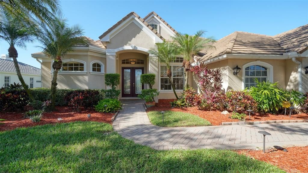 En Venta: $949,900 (3 camas, 3 baños, 2923 Pies cuadrados)