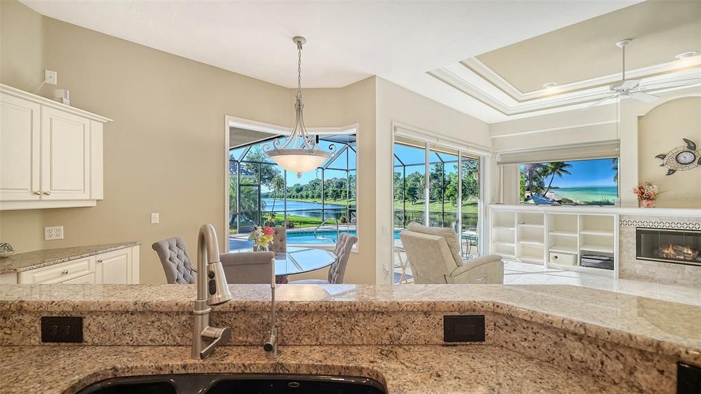 En Venta: $949,900 (3 camas, 3 baños, 2923 Pies cuadrados)