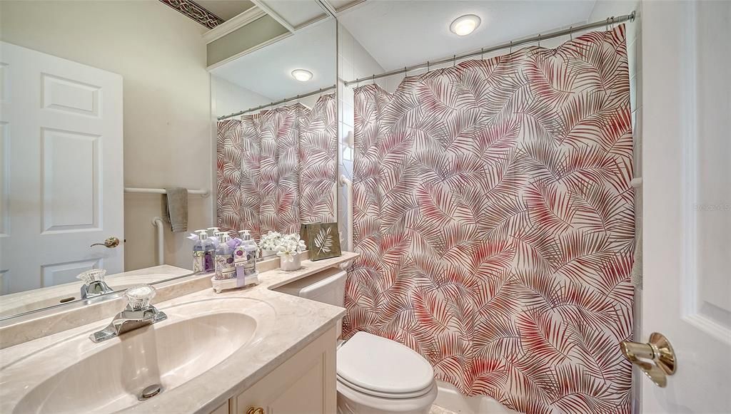 En Venta: $949,900 (3 camas, 3 baños, 2923 Pies cuadrados)
