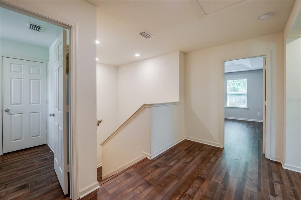 En Venta: $390,000 (4 camas, 2 baños, 2551 Pies cuadrados)