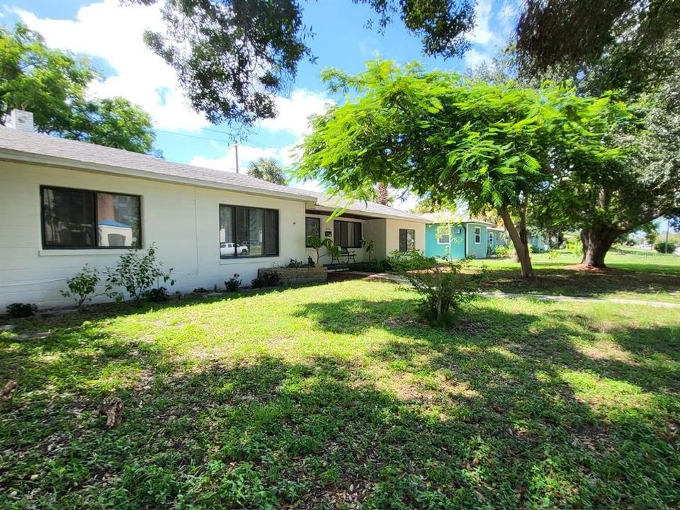 For Sale: $429,000 (3 beds, 2 baths, 1156 Square Feet)