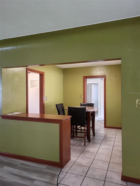 For Sale: $429,000 (3 beds, 2 baths, 1156 Square Feet)