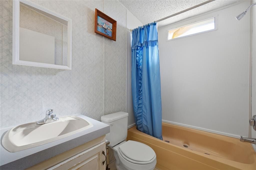 En Venta: $117,500 (3 camas, 2 baños, 1104 Pies cuadrados)