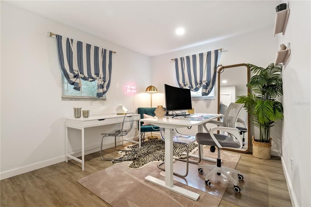 For Sale: $565,000 (3 beds, 2 baths, 1278 Square Feet)