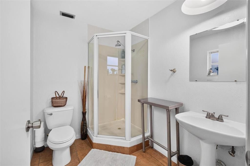 For Sale: $489,000 (4 beds, 3 baths, 1979 Square Feet)
