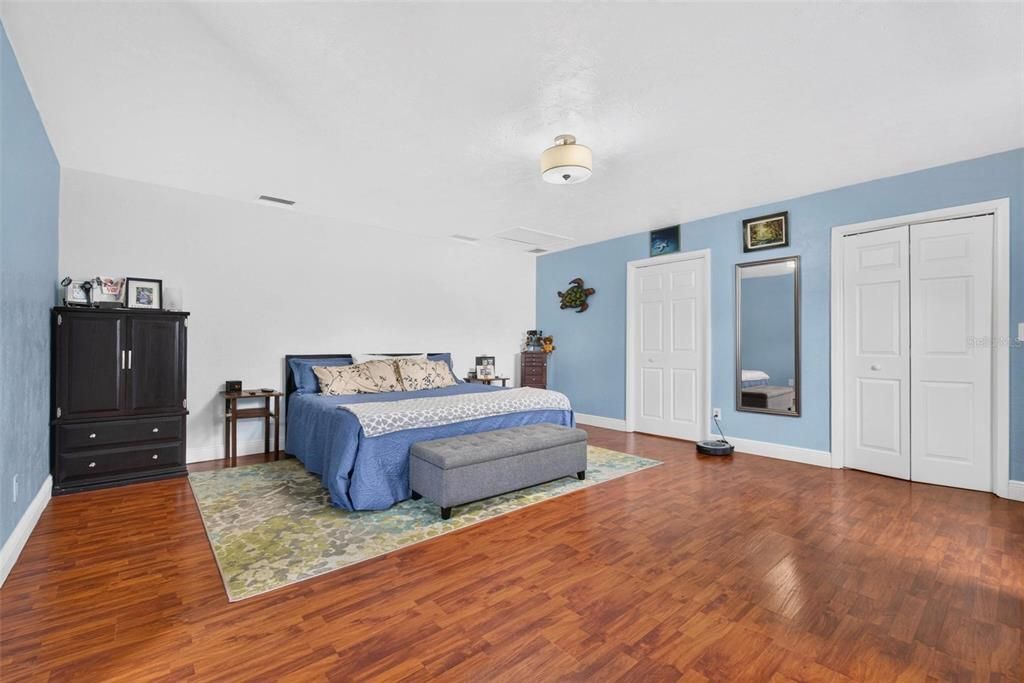For Sale: $489,000 (4 beds, 3 baths, 1979 Square Feet)