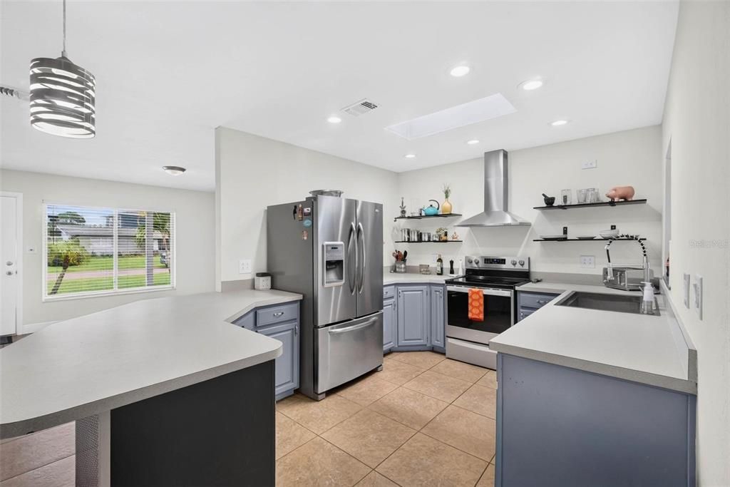 For Sale: $489,000 (4 beds, 3 baths, 1979 Square Feet)