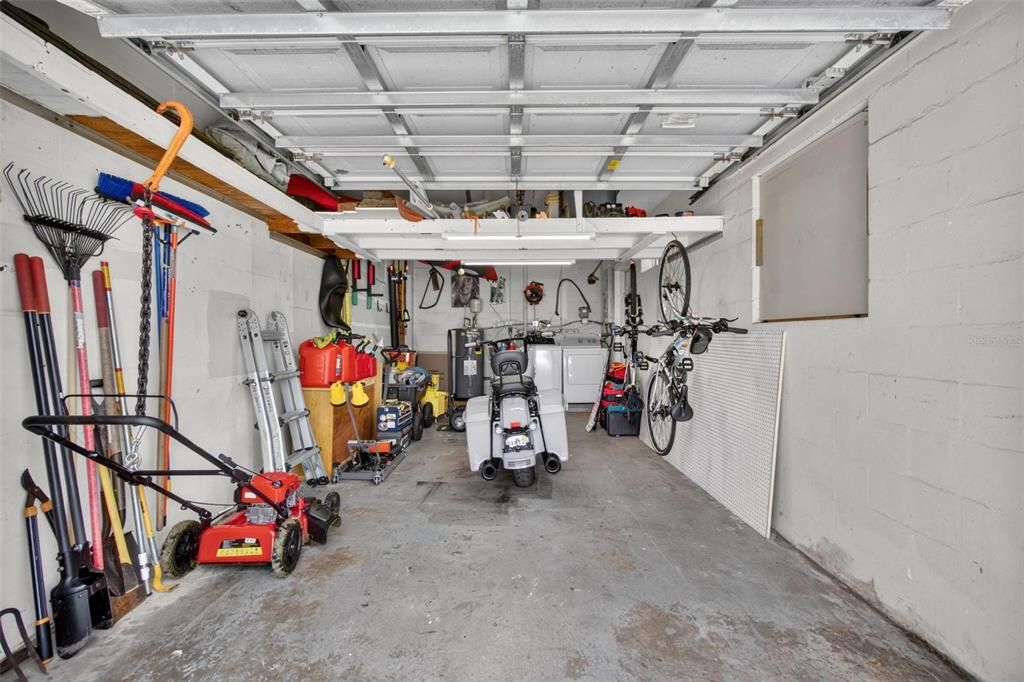 For Sale: $489,000 (4 beds, 3 baths, 1979 Square Feet)
