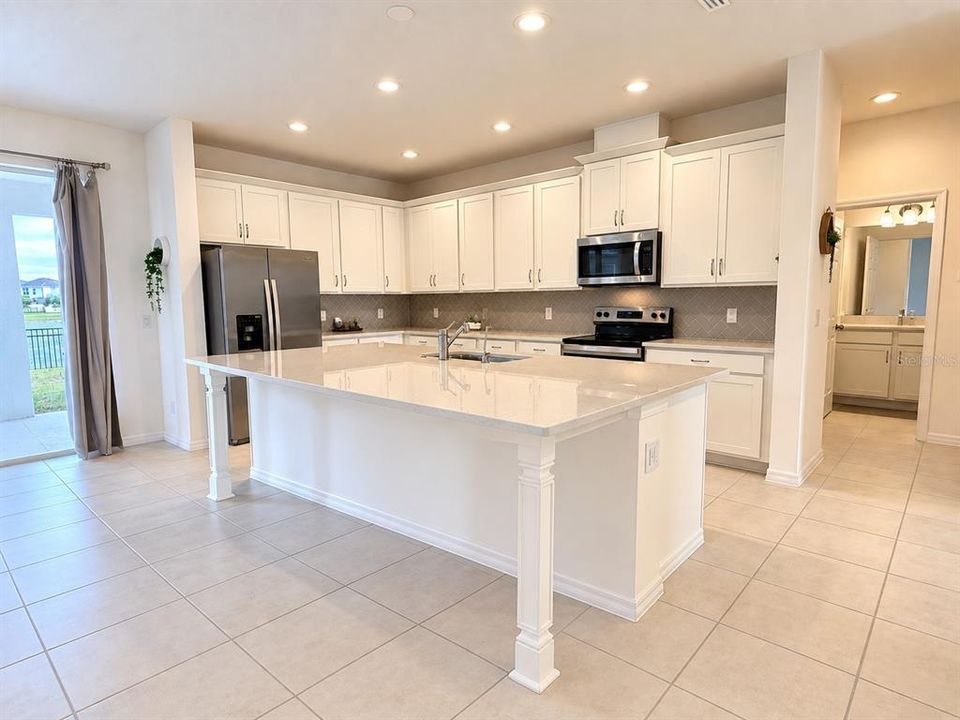 For Rent: $3,500 (5 beds, 4 baths, 3224 Square Feet)