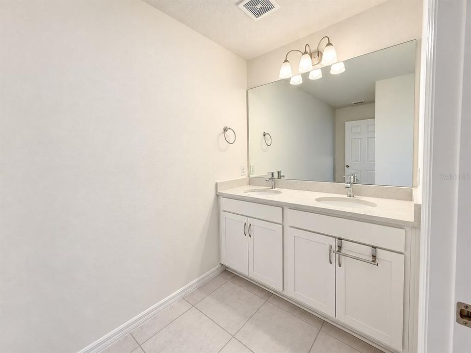 For Rent: $3,500 (5 beds, 4 baths, 3224 Square Feet)