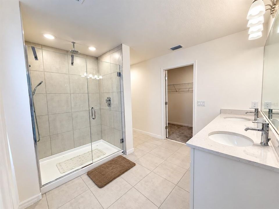 For Rent: $3,500 (5 beds, 4 baths, 3224 Square Feet)